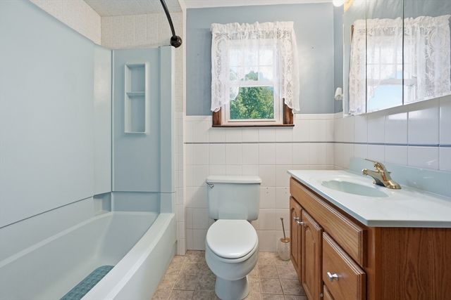 88 Roy Street, Ludlow, MA 01056