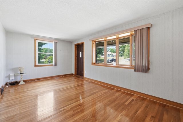 88 Roy Street, Ludlow, MA 01056