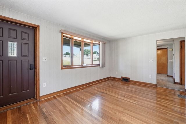 88 Roy Street, Ludlow, MA 01056