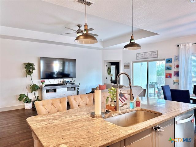 2002 Yellow Rose Way, Gonzales, TX 78629