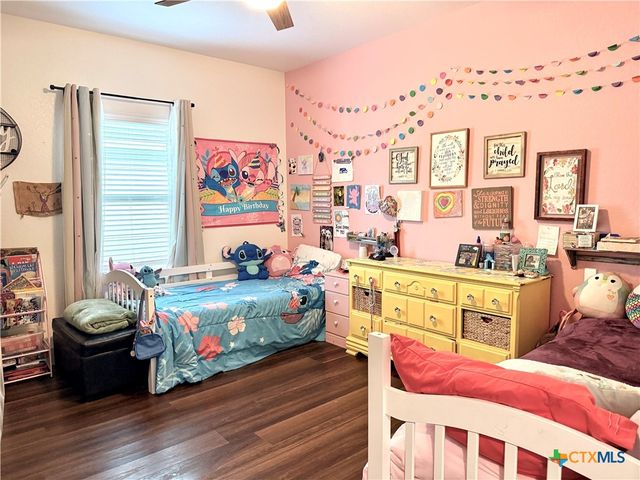 2002 Yellow Rose Way, Gonzales, TX 78629