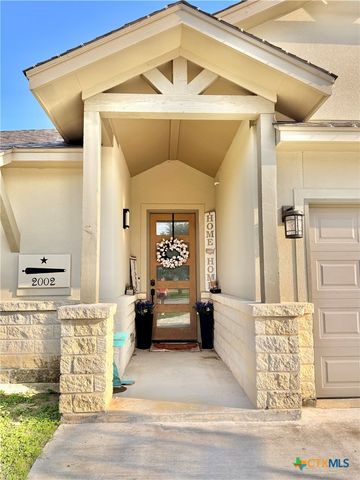2002 Yellow Rose Way, Gonzales, TX 78629