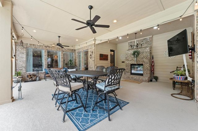 2502 Parrot Shell Lane, Richmond, TX 77406