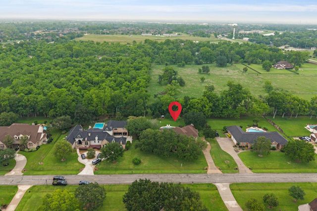 2502 Parrot Shell Lane, Richmond, TX 77406