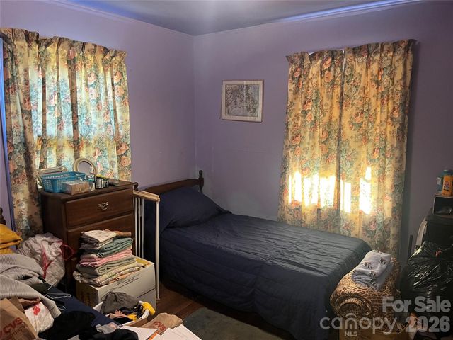 2618 Roslyn Avenue, Charlotte, NC 28208