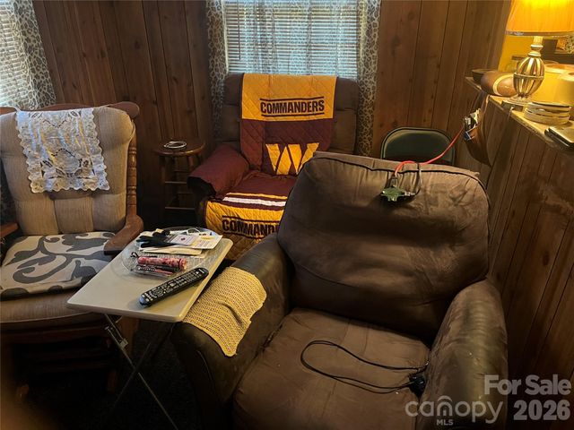 2618 Roslyn Avenue, Charlotte, NC 28208