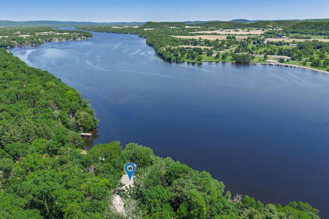 S9194 Dam Heights Road, Prairie Du Sac, WI 53578