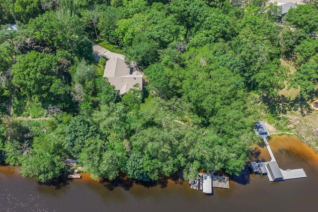 S9194 Dam Heights Road, Prairie Du Sac, WI 53578