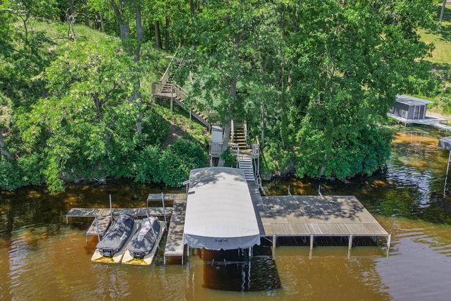 S9194 Dam Heights Road, Prairie Du Sac, WI 53578