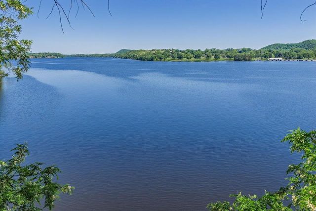 S9194 Dam Heights Road, Prairie Du Sac, WI 53578