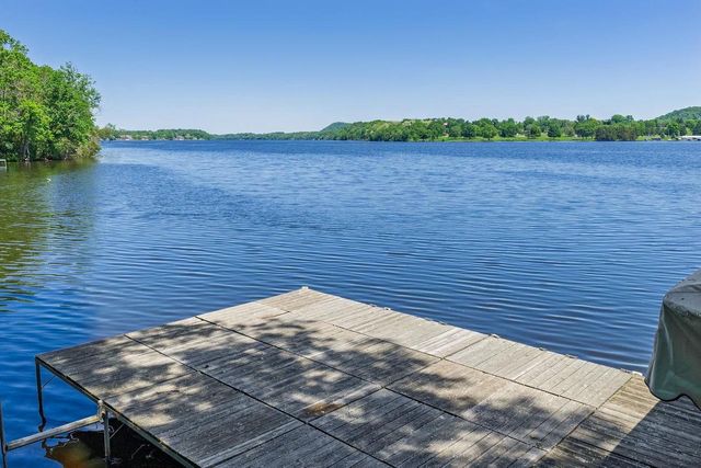 S9194 Dam Heights Road, Prairie Du Sac, WI 53578
