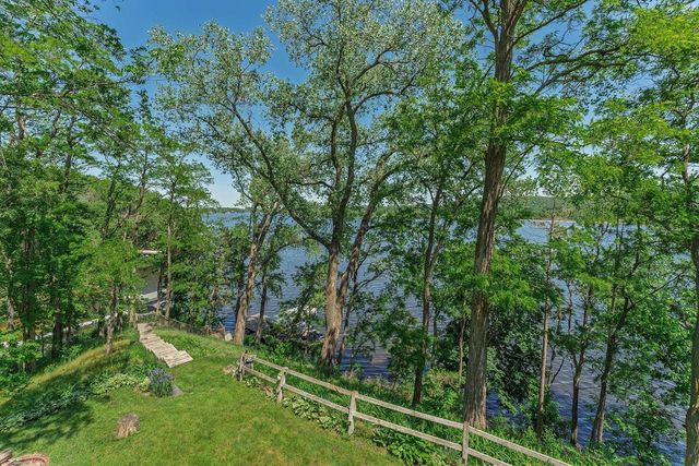 S9194 Dam Heights Road, Prairie Du Sac, WI 53578