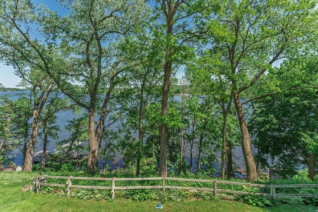 S9194 Dam Heights Road, Prairie Du Sac, WI 53578