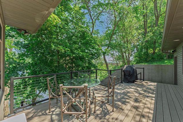 S9194 Dam Heights Road, Prairie Du Sac, WI 53578
