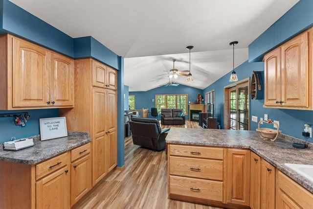 S9194 Dam Heights Road, Prairie Du Sac, WI 53578