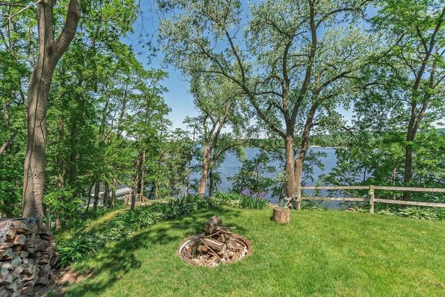 S9194 Dam Heights Road, Prairie Du Sac, WI 53578