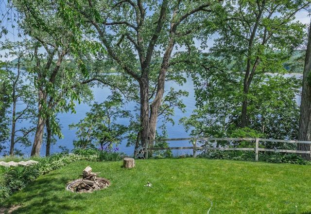 S9194 Dam Heights Road, Prairie Du Sac, WI 53578