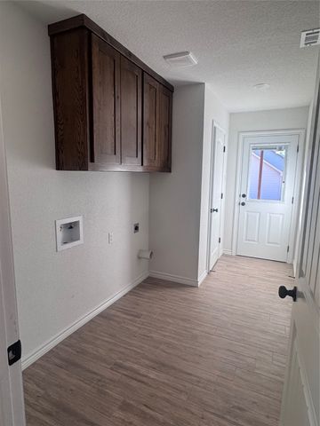 1005 BRADSHAW Court, Springtown, TX 76082