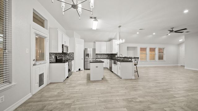 15218 Arnold, Cove, TX 77523