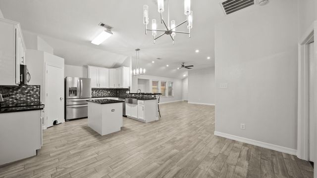 15218 Arnold, Cove, TX 77523