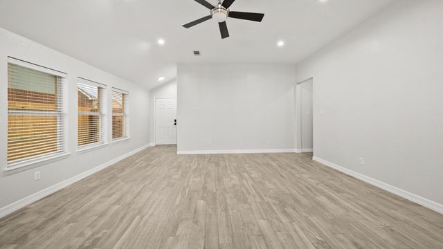 15218 Arnold, Cove, TX 77523