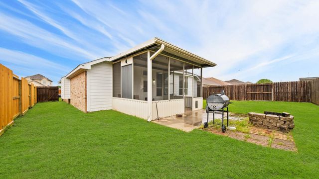 15218 Arnold, Cove, TX 77523
