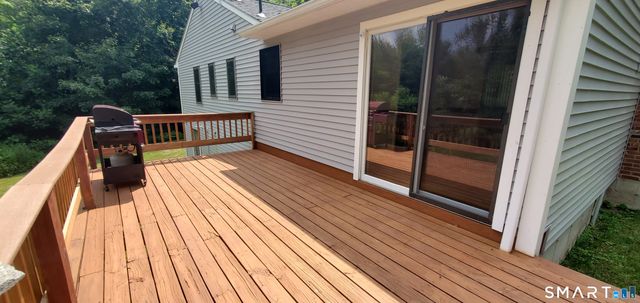 371 Fairwood Road, Bethany, CT 06524