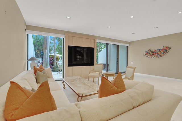 2717 N Ocean Boulevard 2, Boca Raton, FL 33431