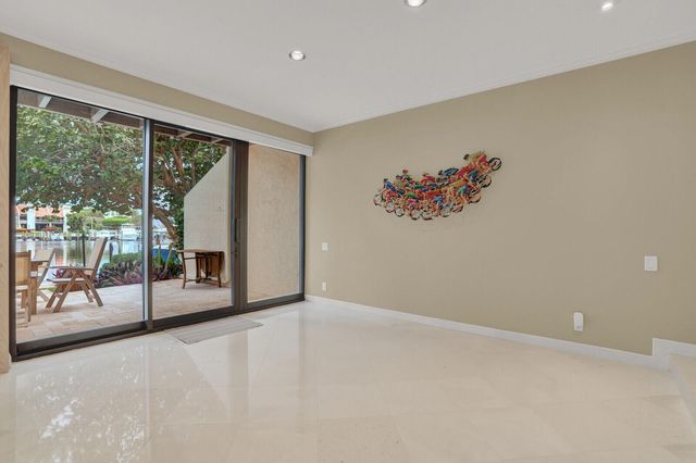 2717 N Ocean Boulevard 2, Boca Raton, FL 33431