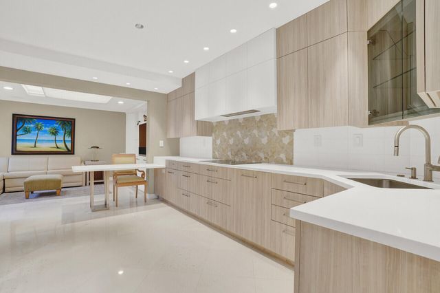 2717 N Ocean Boulevard 2, Boca Raton, FL 33431