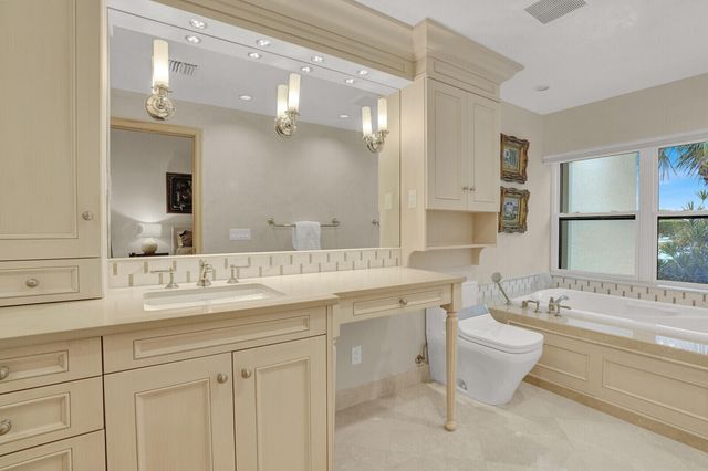 2717 N Ocean Boulevard 2, Boca Raton, FL 33431