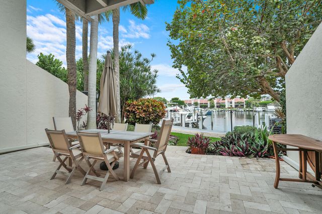 2717 N Ocean Boulevard 2, Boca Raton, FL 33431