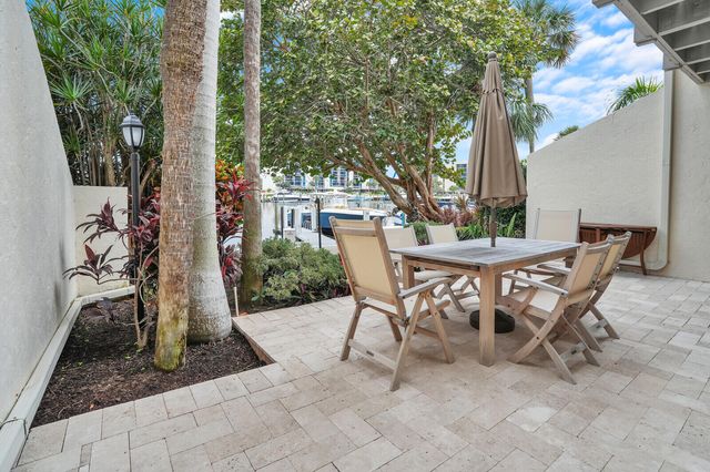 2717 N Ocean Boulevard 2, Boca Raton, FL 33431