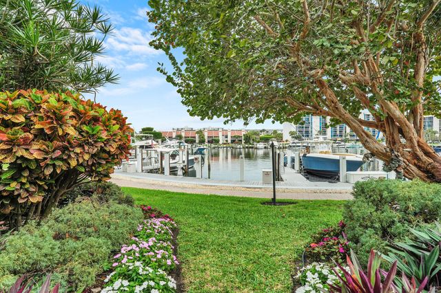 2717 N Ocean Boulevard 2, Boca Raton, FL 33431