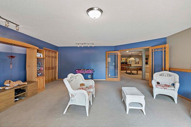 7937 9th Street Court N, Oakdale, MN 55128