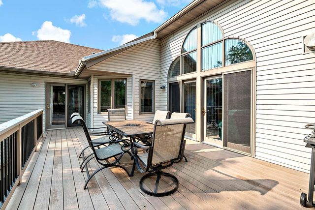7937 9th Street Court N, Oakdale, MN 55128