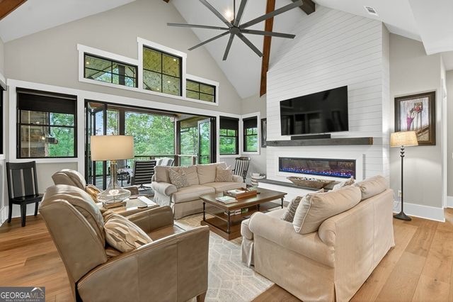 658 Old Toccoa Loop, Mineral Bluff, GA 30559