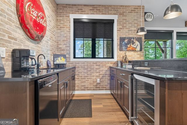 658 Old Toccoa Loop, Mineral Bluff, GA 30559