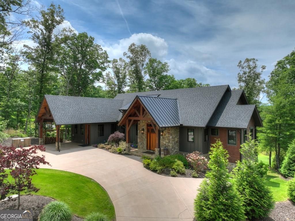 658 Old Toccoa Loop, Mineral Bluff, GA 30559