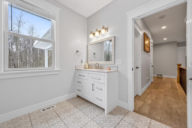 11936 108th Avenue, Grand Haven, MI 49417