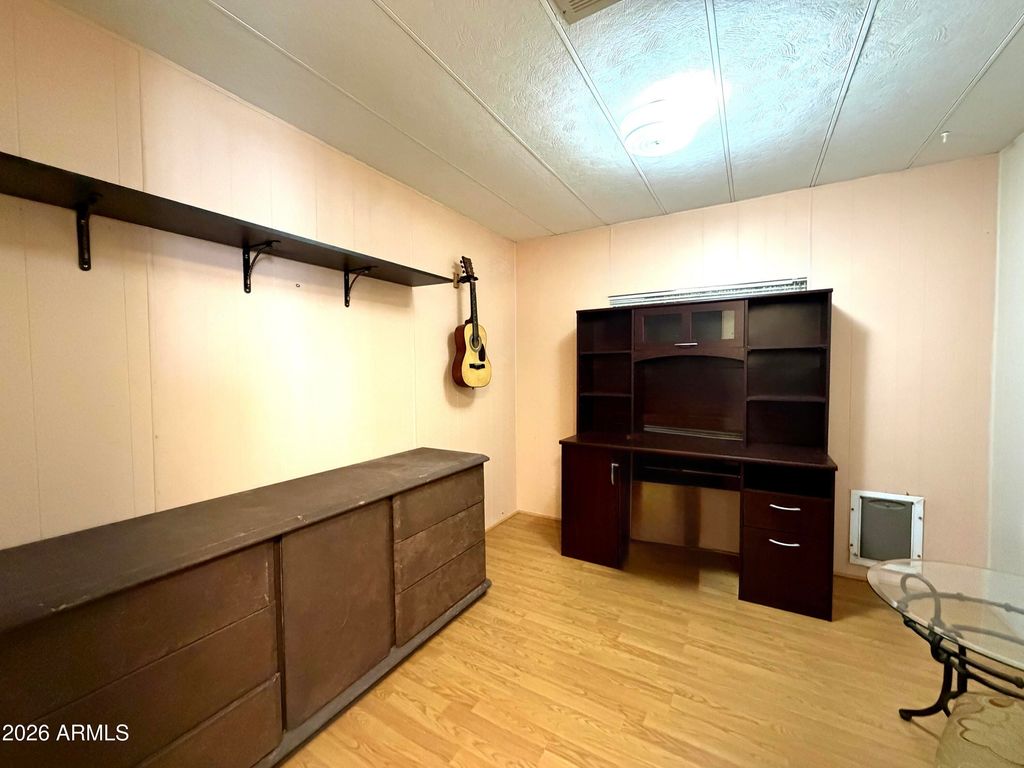 Image 10 of property listing at 351 N MERIDIAN Road 39, Apache Junction, AZ 85120