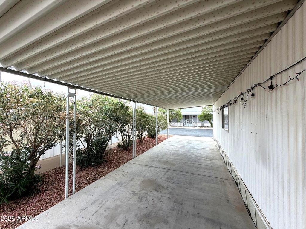 Image 13 of property listing at 351 N MERIDIAN Road 39, Apache Junction, AZ 85120
