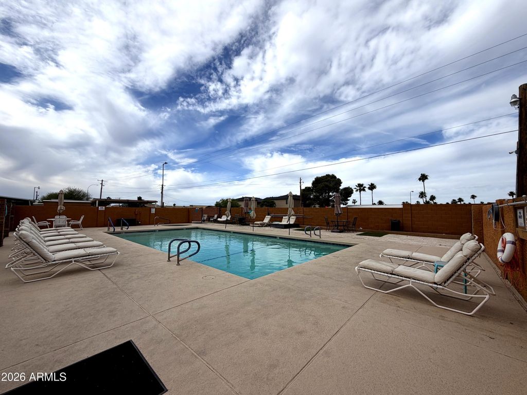 Image 15 of property listing at 351 N MERIDIAN Road 39, Apache Junction, AZ 85120