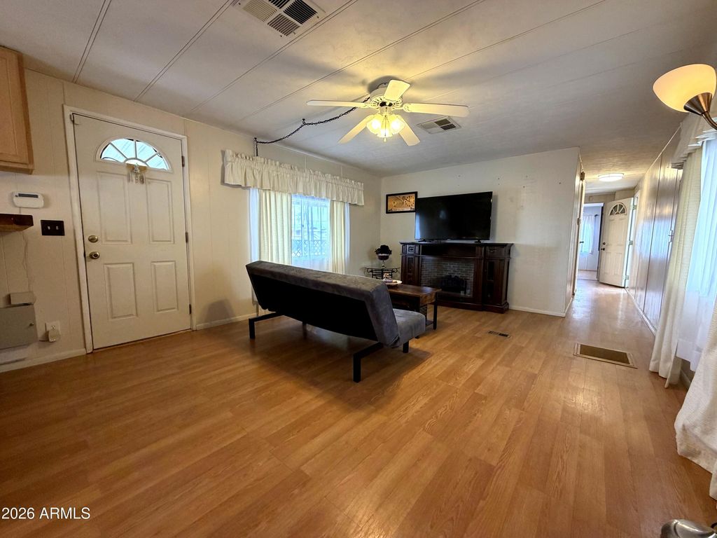 Image 3 of property listing at 351 N MERIDIAN Road 39, Apache Junction, AZ 85120