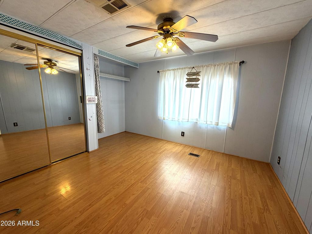 Image 9 of property listing at 351 N MERIDIAN Road 39, Apache Junction, AZ 85120
