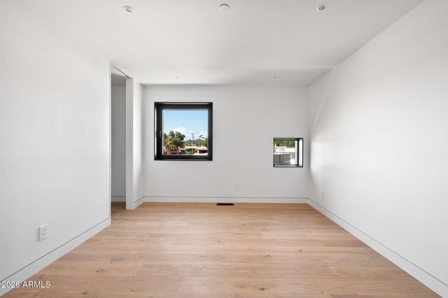 1740 E OCOTILLO Road 4, Phoenix, AZ 85016