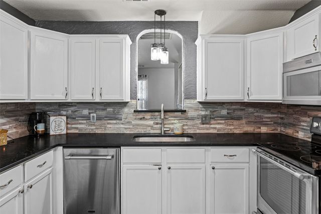 7719 Prairie Creek Lane, Tolar, TX 76476