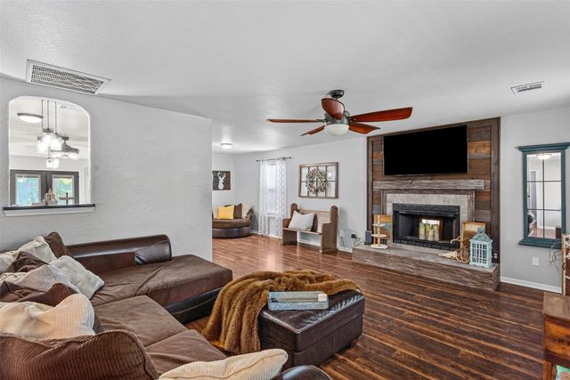7719 Prairie Creek Lane, Tolar, TX 76476
