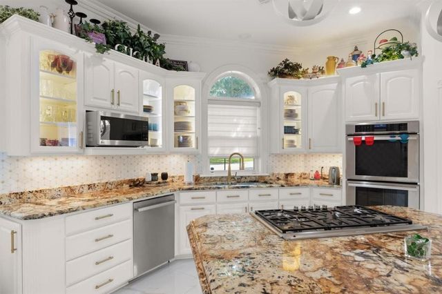 4200 Maidstone Drive, Lake Charles, LA 70605
