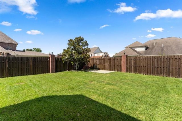 4200 Maidstone Drive, Lake Charles, LA 70605